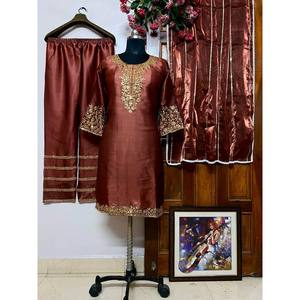 Conjunto de Ropa de Diseño Indio y Pakistaní para Fiestas, Top, Pantalón y Dupatta - Product Image 3