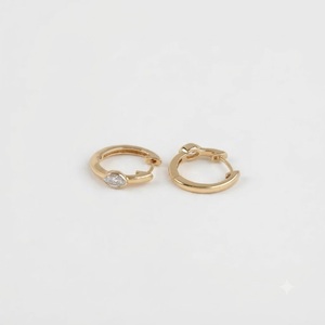 ต่างหูทองคำแท้ 14K ประดับเพชรทรงมาร์คีส์ 0.20 กะรัต ได้รับการรับรองจาก IGI ระดับ VVS เพชรเลี้ยงในห้องปฏิบัติการ ฝังแบบเบเซล ต่างหูทรงห่วง ดีไซน์เรียบหรู เหมาะสำหรับใส่ทุกวัน - Product Image 4