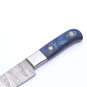 Juego de Cuchillos de Chef Profesionales de Acero de Damasco Hechos a Mano por Ahmad Fabric, 7 Piezas, Mango de Resina, Funda de Cuero, Diseño Moderno, Personalizable - Product Image 6