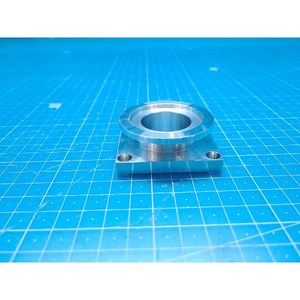 AMAT IN-TV-P002 THROTTLE ARC FLANGE Usado como está, piezas de equipos semiconductores Legacy - Product Image 2
