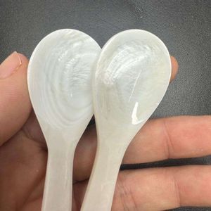 Mother of Pearl Spoon with Logo Handmade Natural Shell Tableware for Hotel Dining Restaurant Supply OEM Manufacturer - Product Image 4