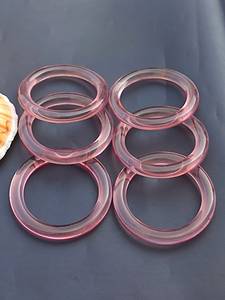 Brazalete de aro redondo de resina rosa, joyería coleccionable artística hecha a mano - Product Image 3