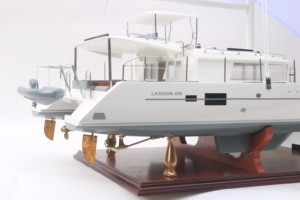 LAGOON 450F CATAMARAN Modèle de Yacht à Voile en Bois Fait Main pour la Décoration de la Maison et la Collection - Product Image 6
