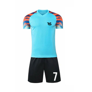 Uniforme de Fútbol Estilo Equipo, 100% Poliéster, Tela Suave y Transpirable, Servicio OEM Personalizable, Alta Calidad para Entrenamientos y Partidos - Product Image 1