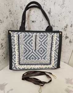 Sac à main bohème orné de coquillages, sac bandoulière géométrique, sac fourre-tout en tissu de coton pour les voyages et l'usage quotidien - Product Image 2