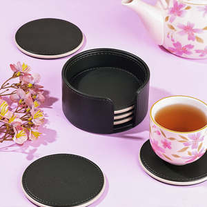 Ensemble de dessous-de-verre ronds en cuir PU avec support, faits à la main, imperméables, pour boissons, tasses à thé et à café, couleur vert olive - Product Image 2