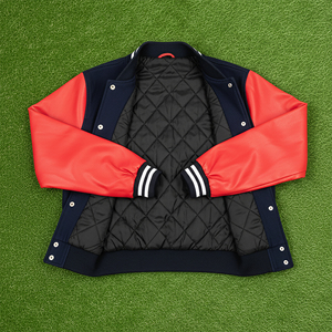 Chaqueta Universitaria de Béisbol para Mujer, de Alta Calidad, Personalizada con Logotipo Bordado en Chenille, Manga de Cuero, Estilo Varsity, Gruesa - Product Image 3