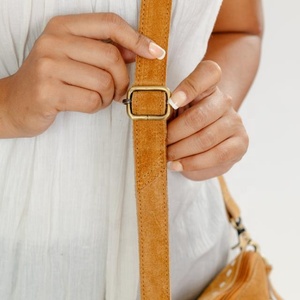 Vente en gros de sac à bandoulière en cuir véritable pour femmes, grande capacité, nouveau sac à bandoulière haut en daim noir - Product Image 5