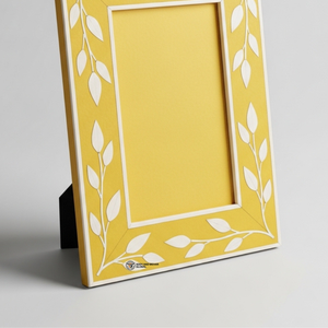 Cadre photo de luxe en os jaune incrusté, fait main, motif floral - Product Image 5