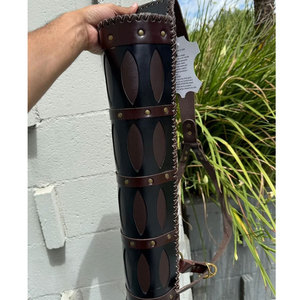 Sacoche de tir à l'arc en cuir de qualité supérieure, durable, faite à la main, support dorsal réglable, sangle confortable pour la chasse en extérieur - Product Image 1