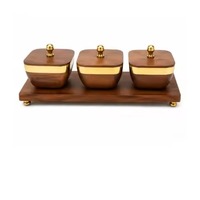 Ensemble de trois pots en bois à spirale rainurée avec support en fil de fer forgé, décoratifs pour la maison, la salle à manger, comme vaisselle à bonbons et bols à dattes