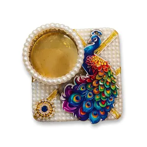 Portavelas Cuadrado Hecho a Mano con Cuentas de Perlas y Diseño de Pavo Real para Decoración del Hogar - Product Image 1