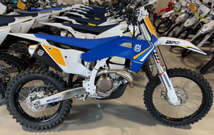 Ventes abordables Husqvarna FX 350 |   350cc - Nouvelles motos au design sportif prêtes à être expédiées en 2025 - Product Image 5