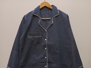 Conjunto de Pijama de Manga Larga a Rayas Azul Marino para Mujer, Corte Clásico, Largo Completo, 100% Algodón, Ropa de Dormir con Botones al Frente - Product Image 5