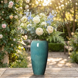 Jarrón de Cerámica en Tono Melocotón con Acabado Artesanal, Cuerpo Curvo Suave y Abertura Amplia para una Exhibición Floral Elegante - Product Image 6