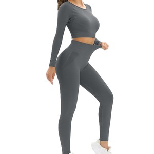 Conjunto Deportivo Moderno para Mujer, 2 Piezas, con Logotipo Frontal, Sin Costuras, con Leggings y Top, para Entrenamientos en el Gimnasio - Product Image 6