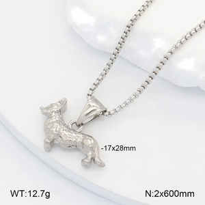 Pendentif animal classique pour Noël en acier inoxydable 304 avec finition plaquée or 18 carats et chaîne à maillons - Product Image 2