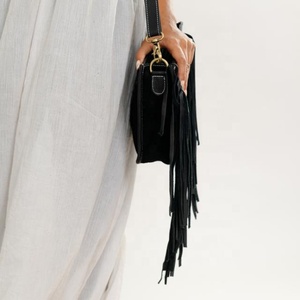 Vente en gros Nouveau sac à bandoulière à franges en cuir suédé noir grande capacité Sac à main de haute qualité tendance pour femmes - Product Image 5