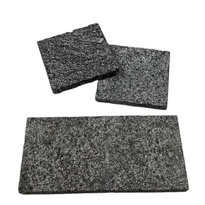 กระเบื้องหินลาวาสีดำสำหรับการออกแบบสระว่ายน้ำที่มีสไตล์ - Product Image 1