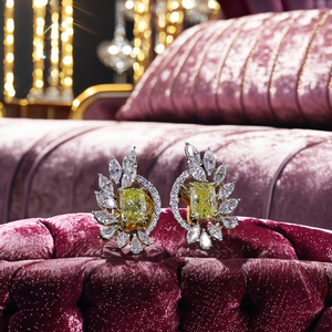 Pendientes de Diamantes Cultivados en Laboratorio con Corte Marquesa y Pera, con Zafiro Verde-Amarillo de Laboratorio |   Joyería de Lujo para Fiestas y Cócteles - Product Image 2