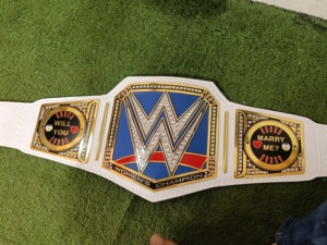 Cinturón de Campeonato Unisex Personalizado con Diseño '¿Te Casas Conmigo?', Chapado en Oro, Aleación de Zinc Ligera, Cintura Alta, 1.2M de Largo, para MMA y Lucha Libre - Product Image 1