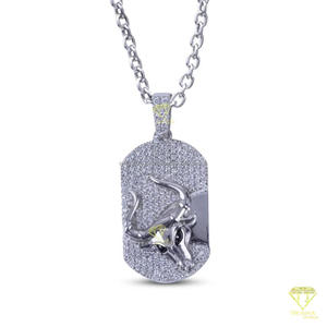 Pendentif animalier Hip Hop exclusif avec sertissage de diamants de laboratoire entièrement incrustés et finition argentée - Product Image 3