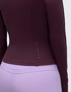 Haut de yoga pour femme, manches longues, demi-zip, couleur unie, séchage rapide, polyester et élasthanne, coupe classique, toutes saisons - Product Image 2