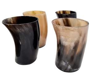 Verre à shot de luxe en corne de buffle authentique, style médiéval viking, avec base en bois, style marin - Product Image 1