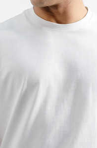 T-shirts unisexes en coton blanc, personnalisables, impression sérigraphique, haute qualité, pour hommes, 180 GSM. - Product Image 5