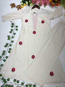 Conjunto Étnico Personalizado OEM para Mujer - Kurta y Pantalón de Algodón Transpirable con Estampado, Secado Rápido, Protección Solar - Venta al por Mayor India - Product Image 4