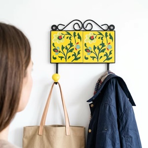 Crochets muraux en céramique jaunes à motifs floraux, 2 supports en céramique, imperméables, écologiques, installation autocollante pour la décoration de la maison, style rétro - Product Image 2