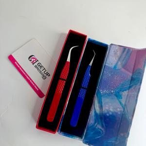 Pince à cils de qualité supérieure à marque privée, rouge et bleue, avec grip texturé, emballage personnalisé, isolation en acier inoxydable - Product Image 6