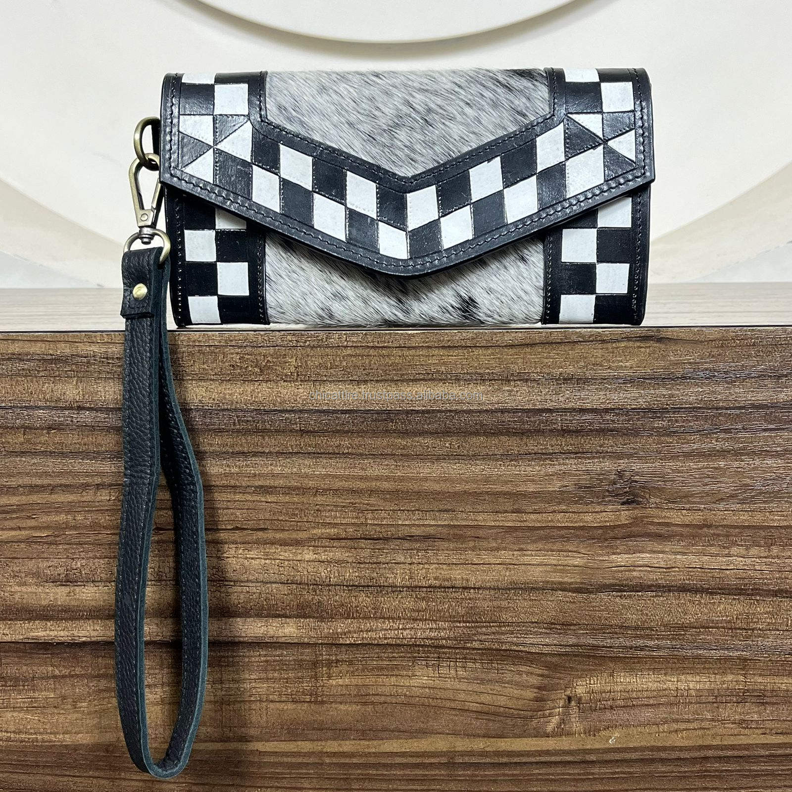 ตาหมากรุกสีดำ &amp; สีขาว