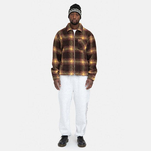 Veste polaire Sherpa chaude et ample à capuche pour homme avec poche zippée, vestes polaires de chasse personnalisées, veste polaire Sherpa coupe-vent - Product Image 3