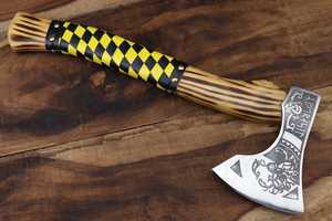 Hacha Vikinga TOMAHAWK de Acero con Alto Contenido de Carbono, Hecha a Mano, Diseño Personalizado, Hacha de Batalla Vikinga con Mango de Madera de Fresno, 100% de Alta Calidad - Product Image 6