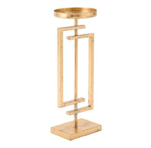 Candelabro triple con marco geométrico dorado sobre base de mármol. Decoración elegante disponible a precios de mayorista. - Product Image 3