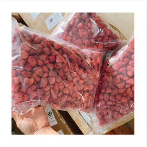สตรอว์เบอร์รีอบแห้งทั้งลูก กระบวนการอบแห้งแบบ FD ขนมผลไม้หวานธรรมชาติ บรรจุภัณฑ์สุญญากาศ ผลิตจากผลไม้แท้ 100% บรรจุภัณฑ์แบบขายส่ง - Product Image 1