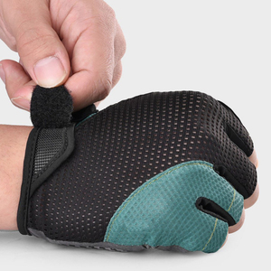 ถุงมือปั่นจักรยานคุณภาพสูงรุ่นใหม่ล่าสุด ราคาขายส่ง มีหลายสี สำหรับทีมปั่นจักรยาน - Product Image 4