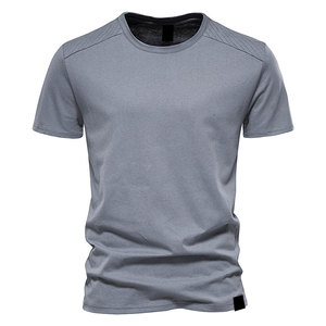 เสื้อยืดคอกลมแขนสั้นผู้ชาย สีเทา แห้งเร็ว ทรงเข้ารูป ผ้าถักโพลีเอสเตอร์ สีพื้น ลำลอง ความยาวปกติ - Product Image 1