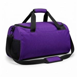 Sac de voyage de qualité supérieure avec plusieurs compartiments, fermetures éclair fluides et idéal pour les voyages et les activités sportives bien organisés - Product Image 6