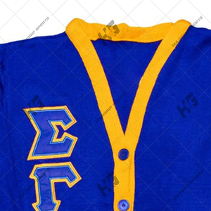 Sigmma | Suéter Cárdigan Rho Azul Rey con Letras Griegas Doradas de Chenilla, Ropa Casual para Hermandades Griegas HBCU - Product Image 4