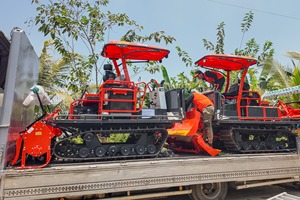 ราคาดี ปี 2026 HOGICO HG80VN เทอร์โบ 80 แรงม้า รถแทรกเตอร์ตีนตะขาบประสิทธิภาพสูง 3-in-1  สายพานยางสำหรับงานหนักอเนกประสงค์ - Product Image 4