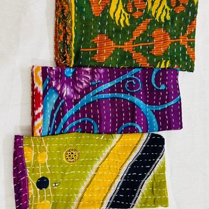 Serviette Kantha faite à la main en coton à imprimé floral, rectangulaire, pour décoration intérieure, lot de 1 pièce - Product Image 1