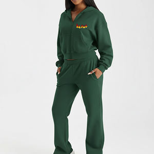 Conjunto Deportivo de Dos Piezas para Mujer, Color Verde, en Tendencia, Top Corto con Capucha y Bolsillo, Pantalones Deportivos Holgados, Casuales, para Todas las Temporadas - Product Image 1
