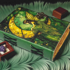 สมุดบันทึกเวทมนตร์ทำมือจากหนังแท้พร้อมกุญแจล็อค สำหรับพิธีกรรมแม่มด คาถาเวทมนตร์ วิคคา ปีแกน และเวทมนตร์อื่นๆ - Product Image 4