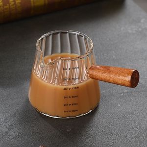 Mini Tazza da Caffè Italiana da 180ml con Manico in Legno, Tazza per Latte in Vetro e Misurino per Caffè, 1 Pezzo - Product Image 3