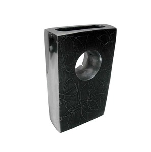 Vase en aluminium de qualité supérieure avec détails décoratifs perforés pour une présentation contemporaine à la maison - Product Image 3