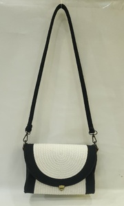 Sac fourre-tout en paille tressée motif fraise avec fermeture magnétique, sac à bandoulière portable pour la plage et les voyages pour femmes - Product Image 3