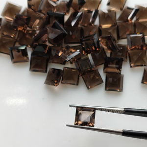 ควอตซ์สโมคกี้ธรรมชาติ 7 มม. ทรงสี่เหลี่ยมเจียระไนแบบสเต็ปคัท คุณภาพดีที่สุด พลอยเม็ดเดี่ยวสำหรับทำเครื่องประดับและสร้อยคอ - Product Image 1