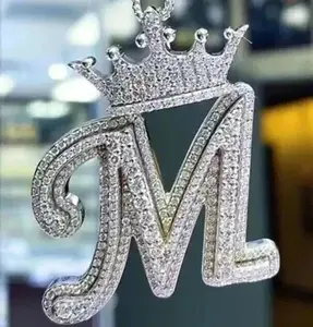 Colgante de Moissanita Real de 3Ct con Corte Redondo y Letra Personalizada para Mujer, Chapado en Plata de Ley 925, Estilo Hiphop, Regalo con Diamante Tishya - Product Image 1